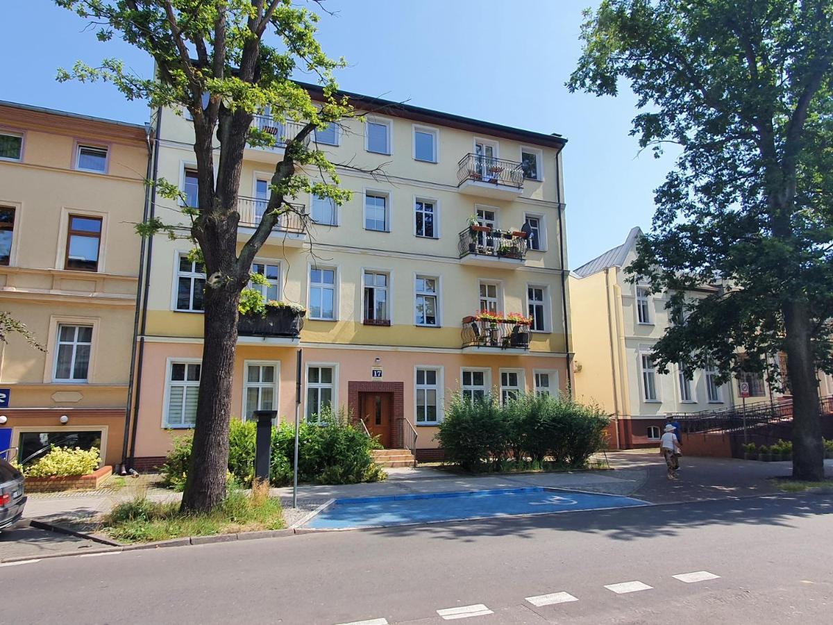 Apartament Black Sea 2 Rooms - Pokoje Swinoujscie Exterior photo